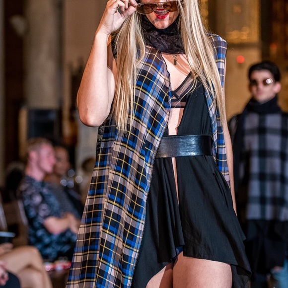 Sleeveless Checkered Chiffon Cardigan - Picture 1 of 5